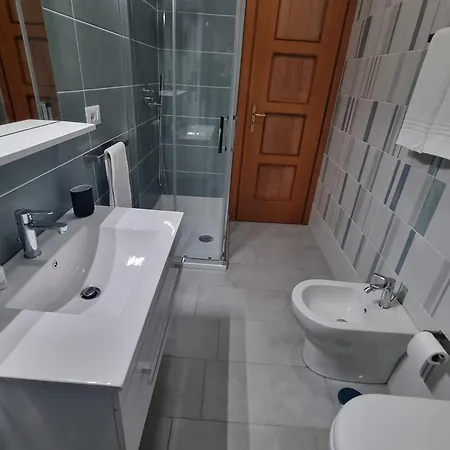 Estia Domus לינה וארוחת בוקר פומפיי