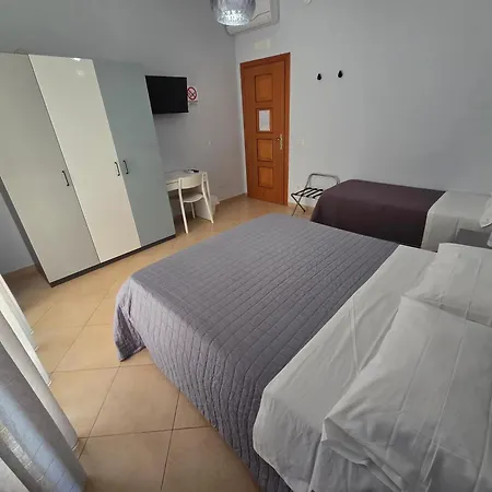 Bed & Breakfast Estia Domus 4*