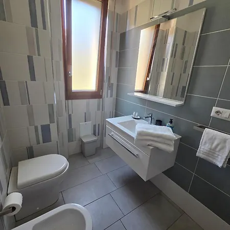 Bed & Breakfast Estia Domus