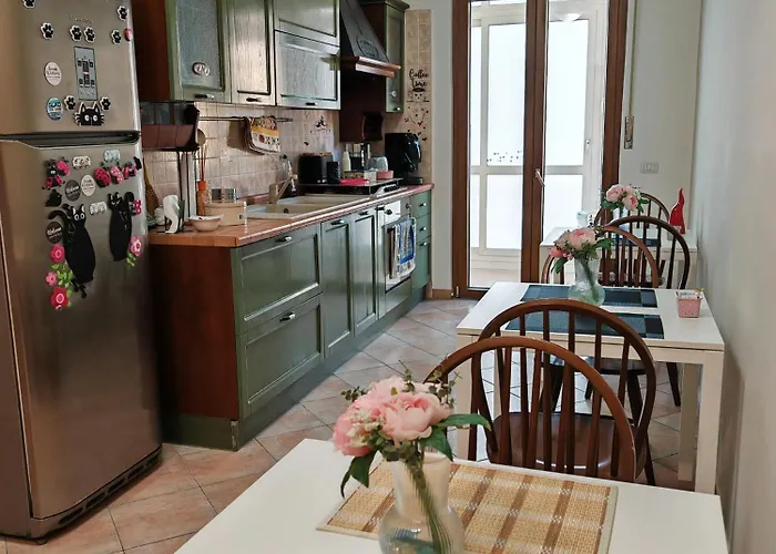 Estia Domus לינה וארוחת בוקר 4*